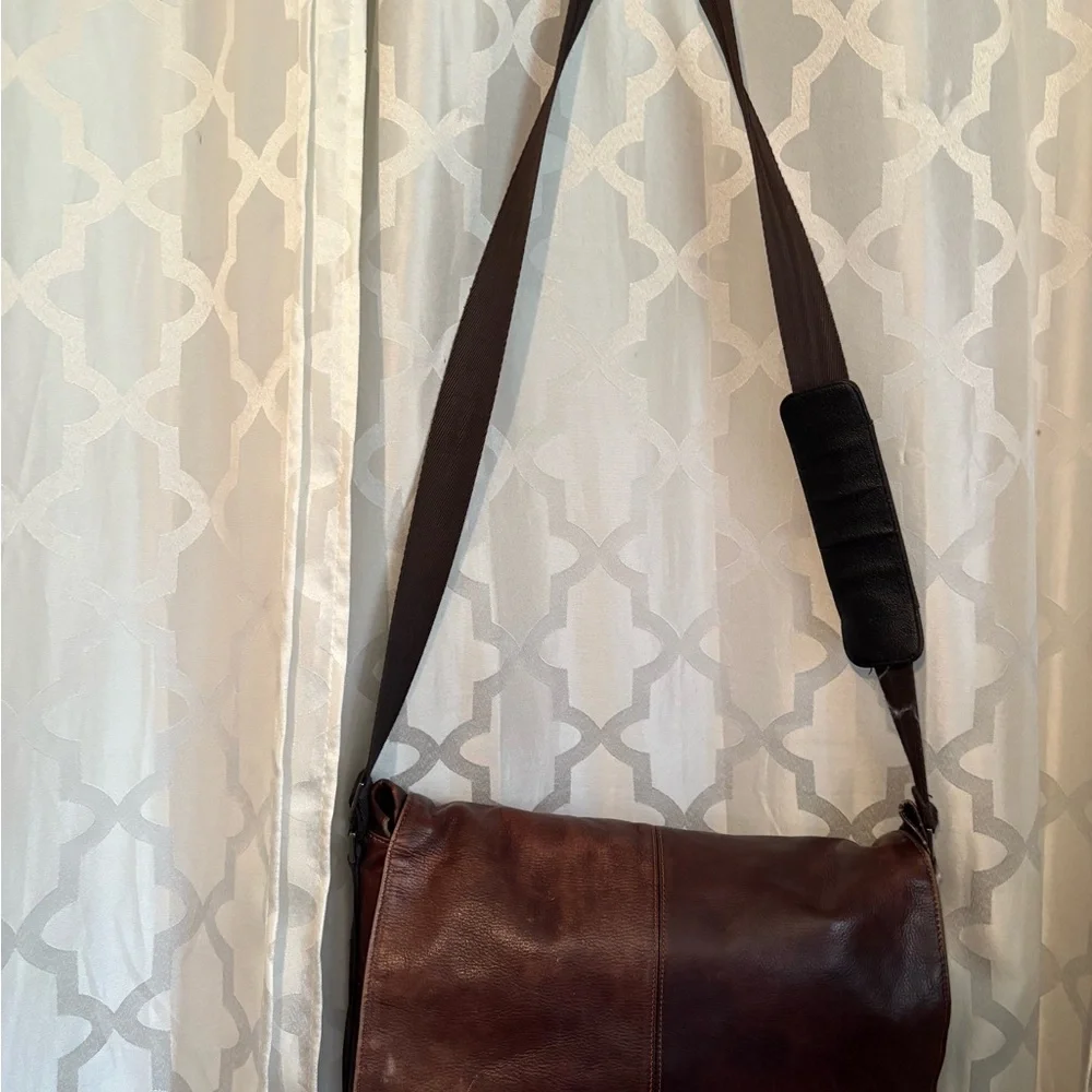 Kenneth Cole Reaction Dark Brown Leather Laptop Bag